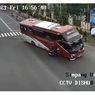 Viral, Video Bus Terobos Lampu Merah hingga Tabrak Pengendara Motor di Sukoharjo