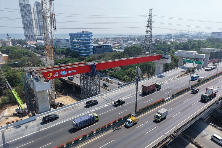 WIKAIKON Ganti Metode Erection, Pasang Girder 552 Ton di Titik Tersibuk Jakarta Utara