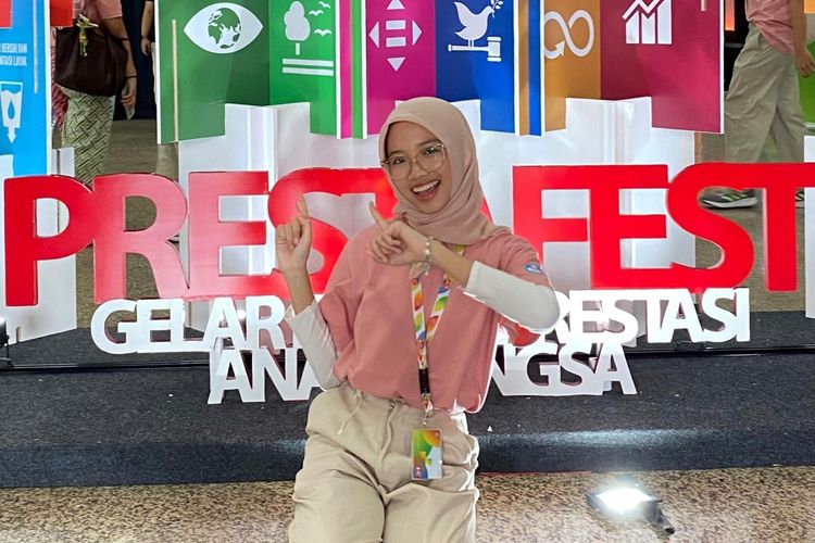 Dari Pesantren ke Amerika, Kisah Azka Tazkiatunnafsi Diterima Tiga Universitas di Luar Negeri
