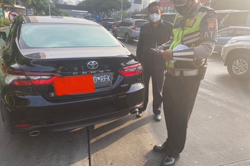 Polda Metro Gencar Tindak Mobil Berplat Khusus RF, DPR Siap 