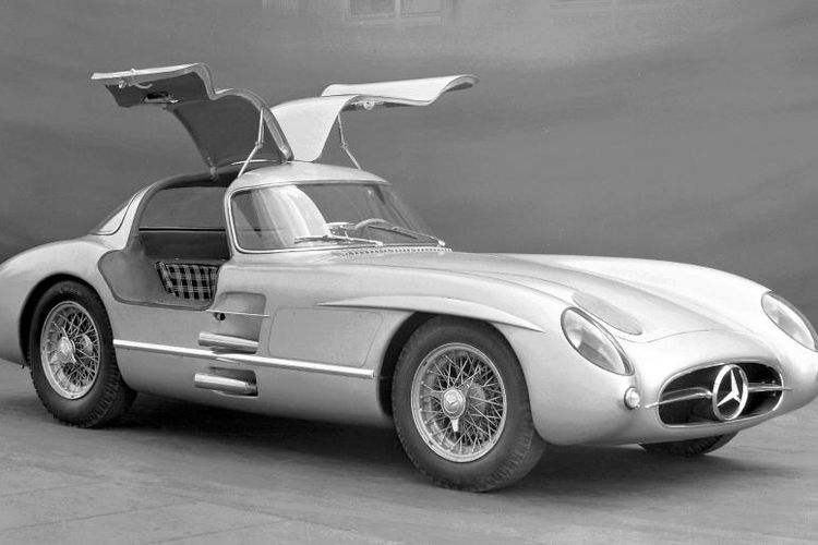 Mercedes 300 SLR Uhlenhaut Coupe.