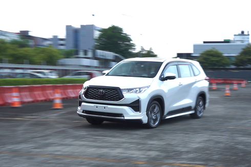 Kijang Innova Zenix Hybrid Juga Diserbu Jadi Mobil Dinas Pemerintahan