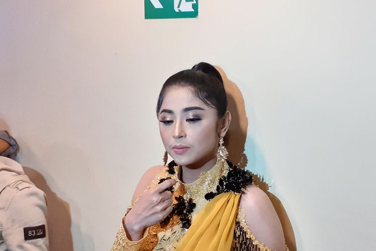 Gelar Konser Tunggal Dewi  Perssik Bakal Undang Saipul 