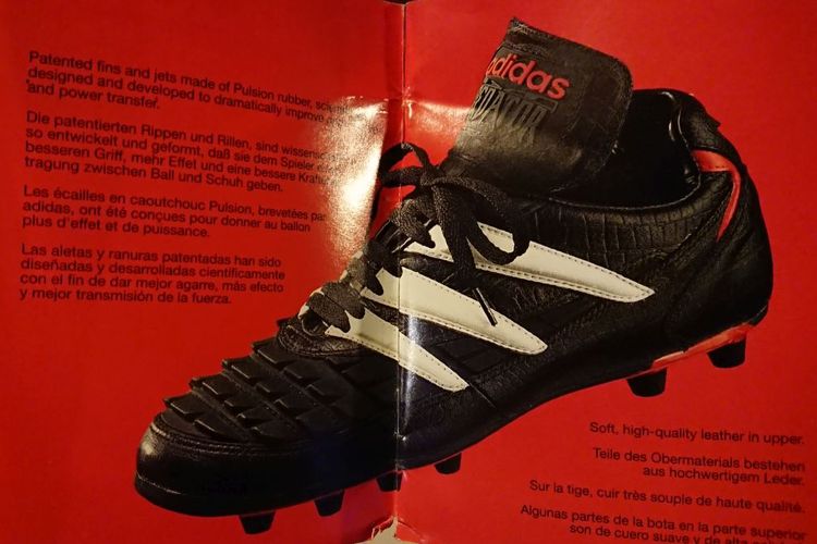 Booklet adidas Predator Rapier keluaran tahun 1995.