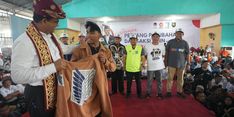 Kenakan Jaket Attack on Titan, Anies Pasang Gestur “Sasageyo”