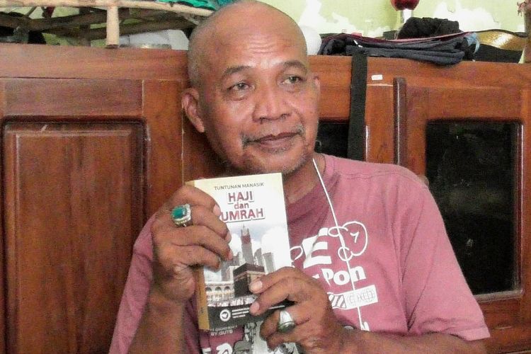Kisah Sucipto, Tukang Parkir di Purwokerto yang Bisa Naik Haji