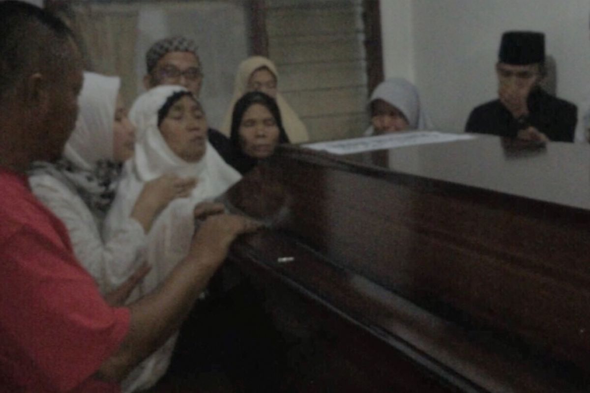 Jenazah Imam Riyanto di kediamannya, Komplek BPK V Blok R, Nomor 14, RT 33 RW 9 Cinere, Depok, Jawa Barat, Selasa (6/11/2018).