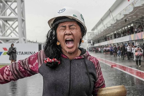 Viral Aksi Pawang Hujan Mbak Rara di Sirkuit MotoGP Mandalika, Budayawan: 