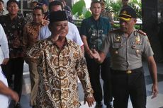 Klarifikasi Harta ke KPK, Prabowo Beri Hormat, Hatta Tak Komentar