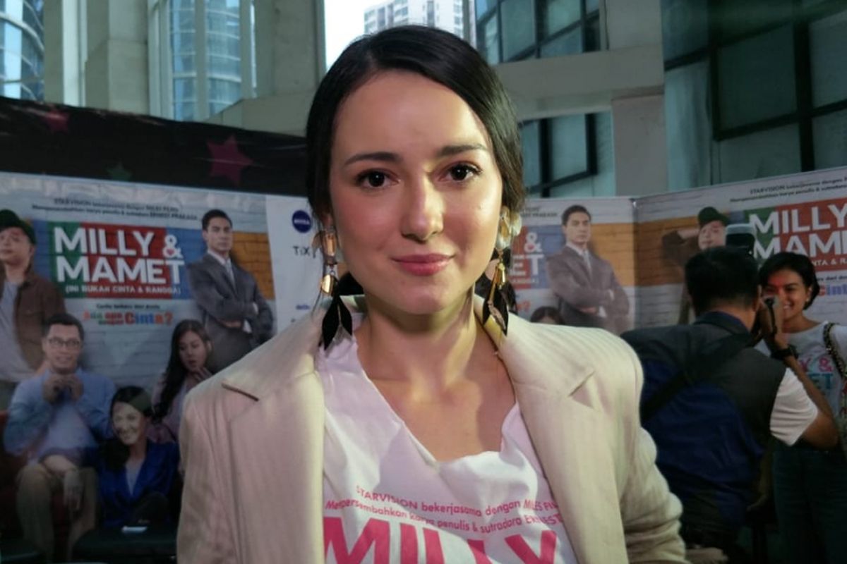 Julie Estelle saat jumpa pers dan screening film Milly & Mamet di XXI Epicentrum, Kuningan, Jakarta Selatan, Selasa (11/12/2018).