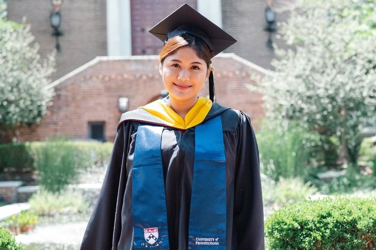 Erina Gudono Lulus S2 di Universitas Pennsylvania, IPK 4.00