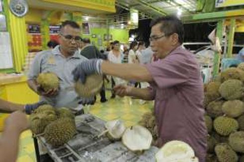 Asyiknya Menjelajah Medan di Antara Pesta Durian dan 