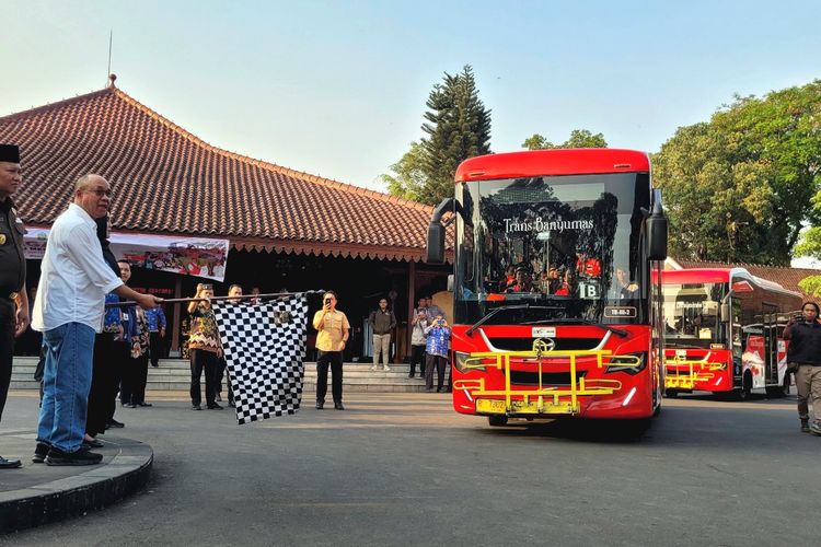 Bus Trans Banyumas Beroperasi Lagi, Tarif Tetap Sama