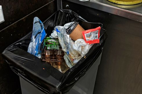 4 Hal yang Perlu Diperhatikan Saat Meletakkan Tempat Sampah di Luar Rumah
