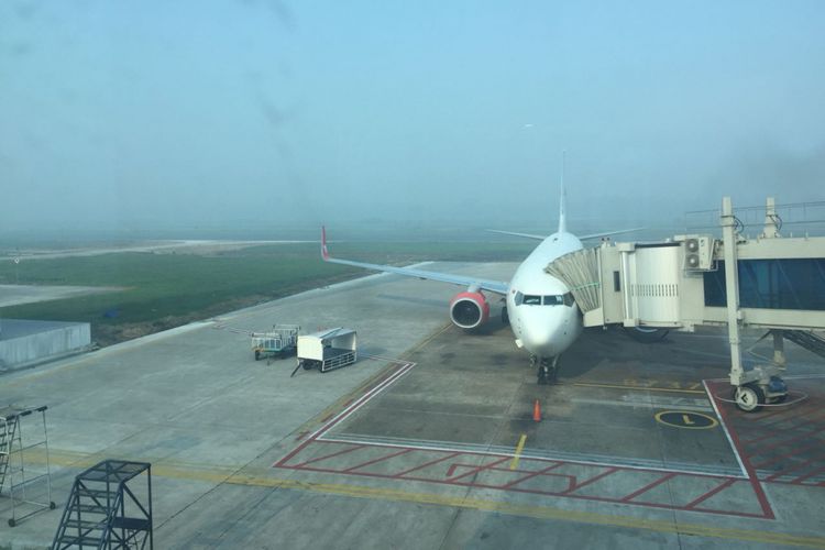 Suasana di Bandara Internasional Supadio Pontianak akibat kabut asap (20/8/2018)