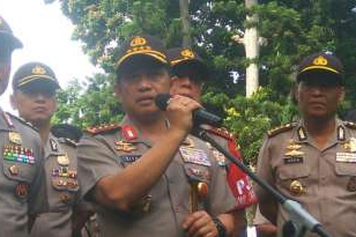 Kapolri Jenderal Tito Karnavian usai memberi penghargaan bagi 87 anggota kepolisian yang berhasil mengungkap perampokan Pulomas di Mapolda Metro Jaya, Rabu (18/1/2017).