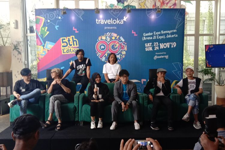 Promotor dan sejumlah pengisi acara memberikan keterangan terkait penyelenggaraan The 90s Festival di Kedai Kopi 89, Kemang Raya, Jakarta Selatan, Rabu (19/6/2019).