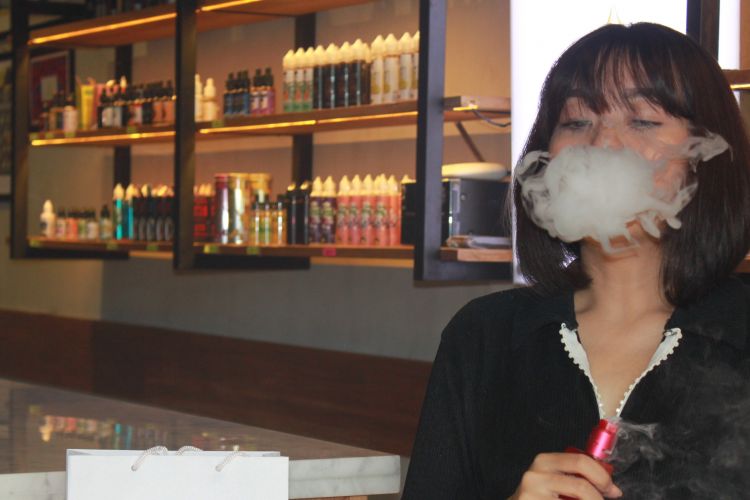 Wajib Tahu, Bahaya Vape pada Perempuan Setara Rokok Tembakau