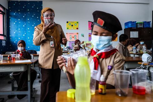 Sekolah Tatap Muka di Indonesia Didesak Segera Dibuka, Ini Saran Pakar Epidemiologi 
