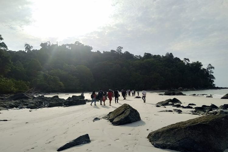 Pantai Jerangkat di Kota Muntok.