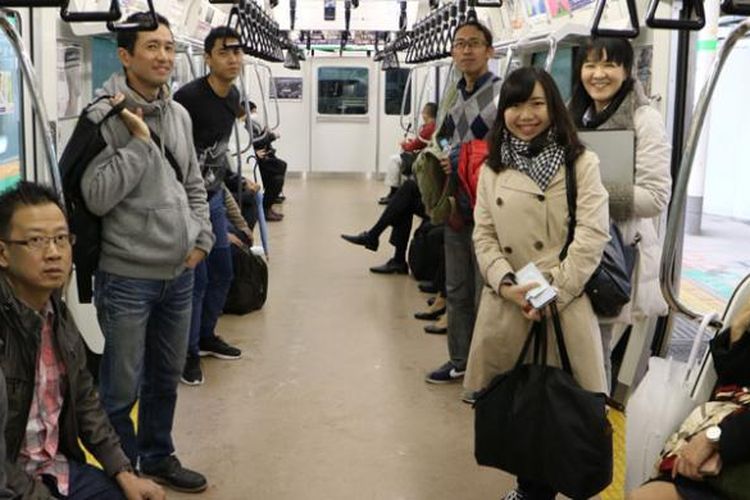 Empat travel agent yang diundang Tokyo Rail Days dalam program famtrip ke Jepang untuk memperkenalkan paket wisata Kanto Buffet, Kamis (1/12/2016).