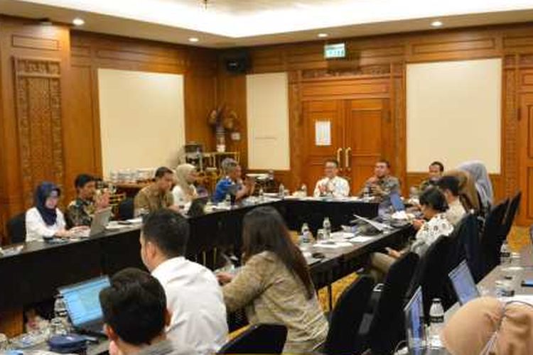 Direktorat Jenderal Pengendalian dan Penertiban Tanah dan Ruang (Ditjen PPTR) menggelar Focus Group Discussion (FGD) tentang Pembahasan Temuan dalam Penilaian Pelaksanaan Kesesuaian Kegiatan Pemanfaatan Ruang (KKPR) bersama Kementerian Investasi/BKPM. Kegiatan ini berlangsung di Jakarta, pada Senin (26/06/2023).
