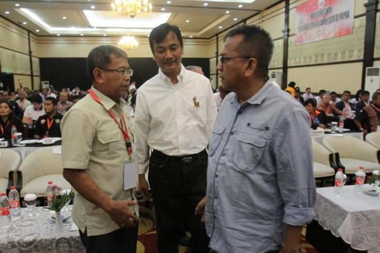 Wakil ketua DPRD yang juga ketua Dewan Pembina KONI DKI, M. Taufik (kanan)