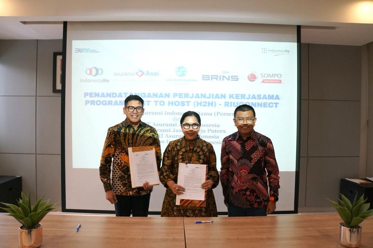 Penandatanganan dilakukan secara langsung oleh Direktur Teknik BRI Insurance Ade Zulfikar di PT Reasuransi Indonesia Utama, Salemba Raya, Senin (22/1/2024).
