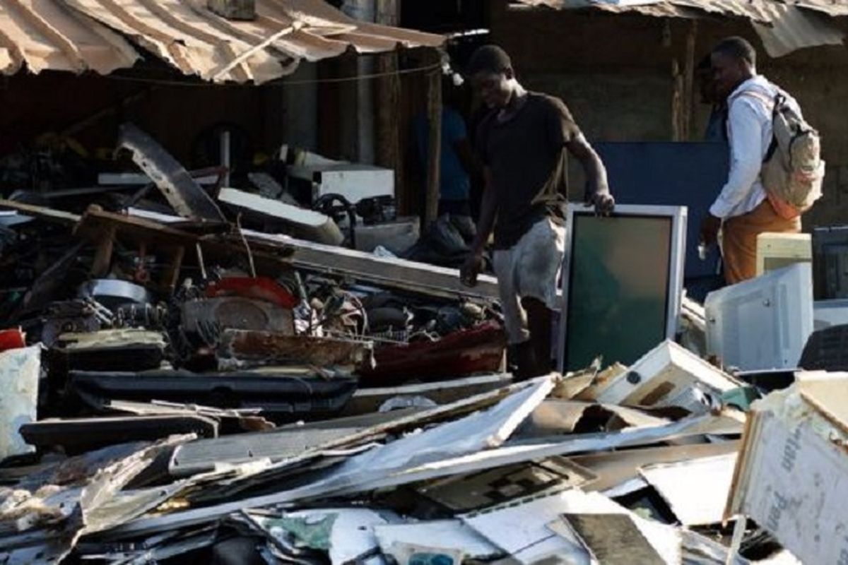 Timbunan sampah elektronik di Togo, Afrika Barat