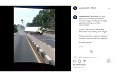 Viral, Video Truk Boks di Jawa Tengah Jalan Mundur hingga Hantam Tiang Lampu Jalan