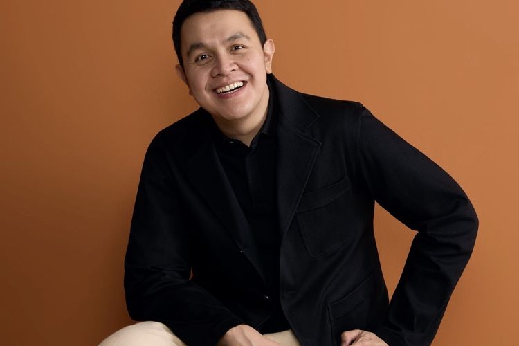 Tulus Ungkap Makna di Balik Lagu “Teh Hijau”