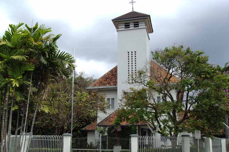 Gereja Katolik Santo Antonius Padua atau dikenal dengan nama Gereja Kotabaru