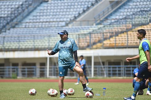 Pelatih Persib Tunggu Kepastian Jadwal Tanding di Liga 1 2021