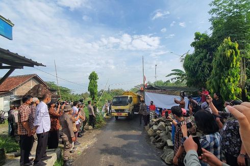 TPST Piyungan Kembali Dibuka, Warga Pindahkan Batu dari Jalan dan Bongkar Posko