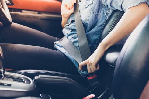 Penumpang Mobil Juga Wajib Menggunakan Sabuk Pengaman, Ini Alasannya