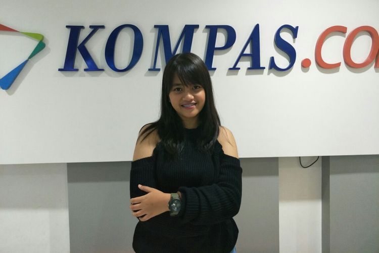 Penyanyi Hanin Dhiya berkunjung ke kantor Redaksi Kompas.com di Gedung Kompas Gramedia, Jalan Palmerah Selatan, Jakarta Pusat, Selasa 931/10/2017).