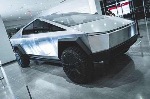 SUV Listrik Tesla Cybertruck Diproduksi Tahun Ini, Kapan ke Indonesia?