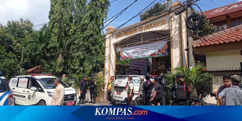 Pemerintah Provinsi (Pemprov) DKI Jakarta akan melakukan evaluasi menyeluruh terhadap standar keamanan di seluruh sekolah pasca ledakan yang terjadi di SMAN 72 Jakarta. | #Ledakan #SMAN72