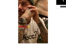 David Beckham Sematkan Tudor Black Bay GMT Pepsi di Tangannya