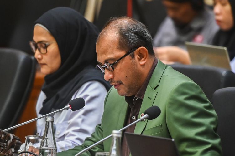 Wamenkum Sebut Tahanan Bisa Bebas Jika KUHAP Tak Segera Disahkan DPR