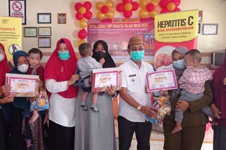 Dinas Kesehatan Provinsi Gorontalo melakukan tindak lanjut dan skrining bayi 9-12 bulan pada bayi yang lahir dari Ibu Hepatitis B. Upaya ini dilakukan untuk melindungi anak yang dikandungnya dari infeksi hepatitis.