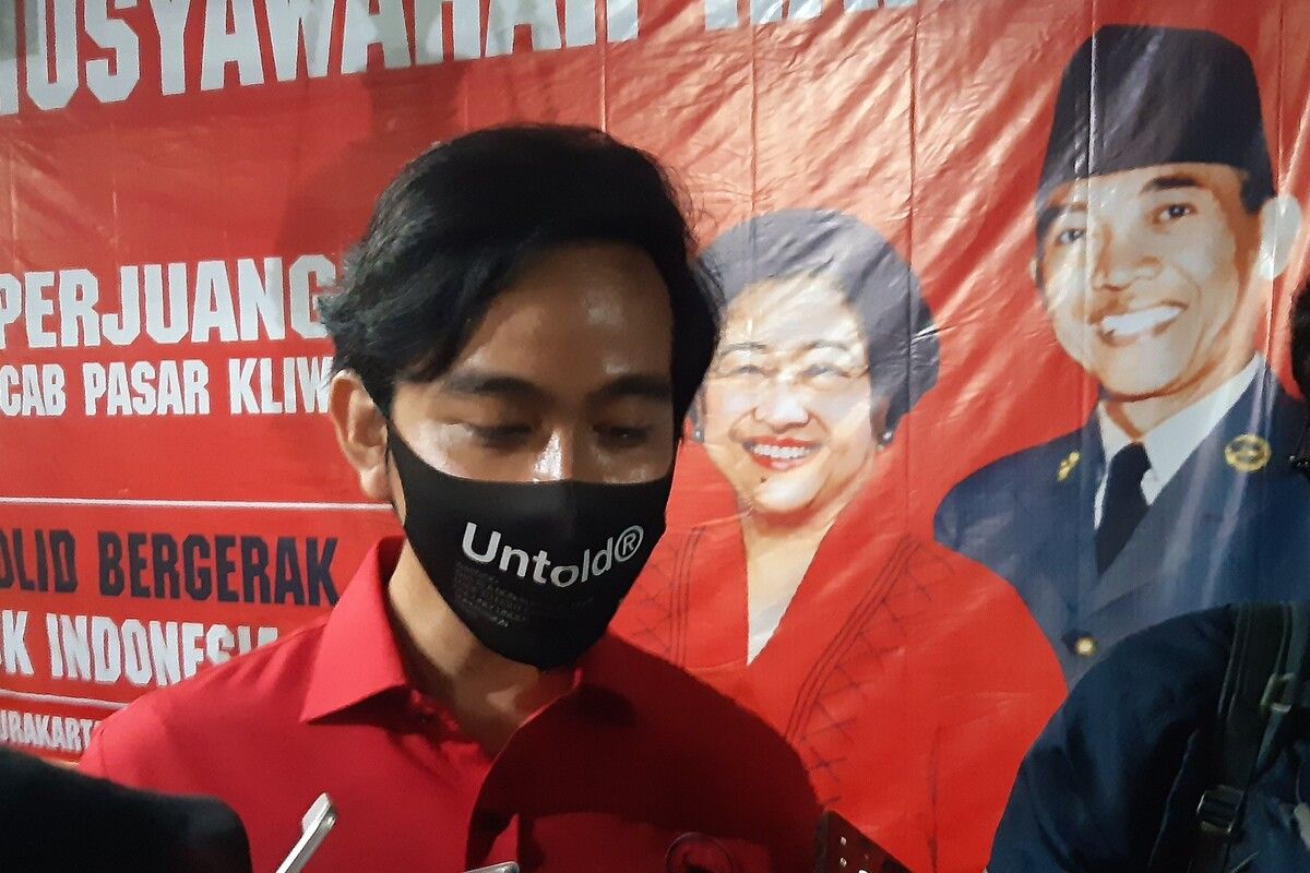 Bakal calon Wali Kota Solo, Gibran Rakabuming Raka dalam musyawarah ranting PDI-P se-Kecamatan Pasar Kliwon di Solo, Jawa Tengah, Kamis (6/8/2020) malam.