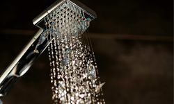 Kepala Shower Juga Perlu Dibersihkan, Begini Caranya