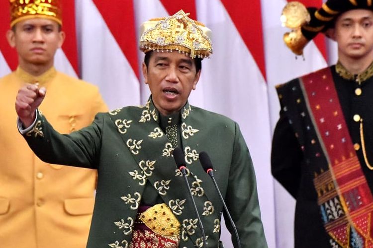 Presiden Joko Widodo saat menyampaikan pidato kenegaraan dalam rangka HUT ke-77 RI di Gedung Parlemen, Jakarta, Selasa (16/8/2022).