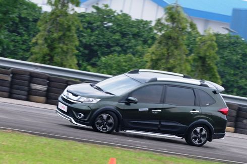 Jajal ESP yang Diklaim Mampu Menekan Angka Kecelakaan Mobil