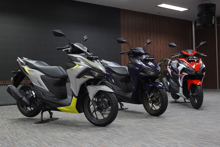 Komparasi Skutik Dek Rata: Honda Vario Evo 160 vs Lexi LX 155