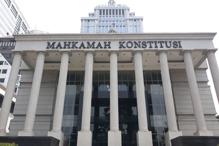Gedung Mahkamah Konstitusi (MK), Jalan Medan Merdeka Barat, Gambir, Jakarta Pusat. Hari Ini, MK kembali gelar uji materiel terkait batas usia capres-cawapres.