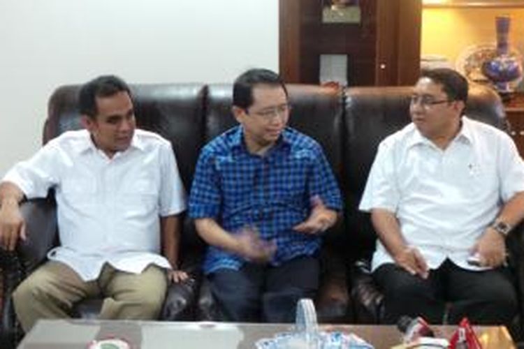 Wakil Ketua Majelis Tinggi Partai Demokrat Marzuki Alie bersama dua petinggi Partai Gerindra Fadli Zon dan Ahmad Muzani, Jumat (30/5/2014).