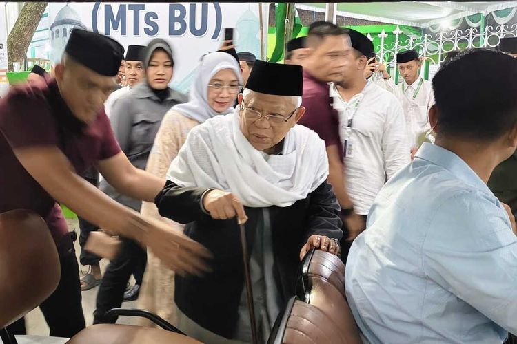 Ziarah ke Makam Pendiri NU, Ma'ruf Amin Minta Muktamar ke-35 Bebas Politik Uang
