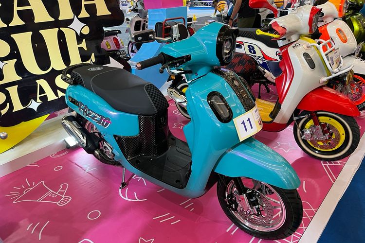 Modifikasi Yamaha Fazzio 'Si Blue' di Fazzio Modifest Makassar